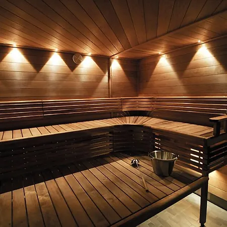 Toivola מלון קמי